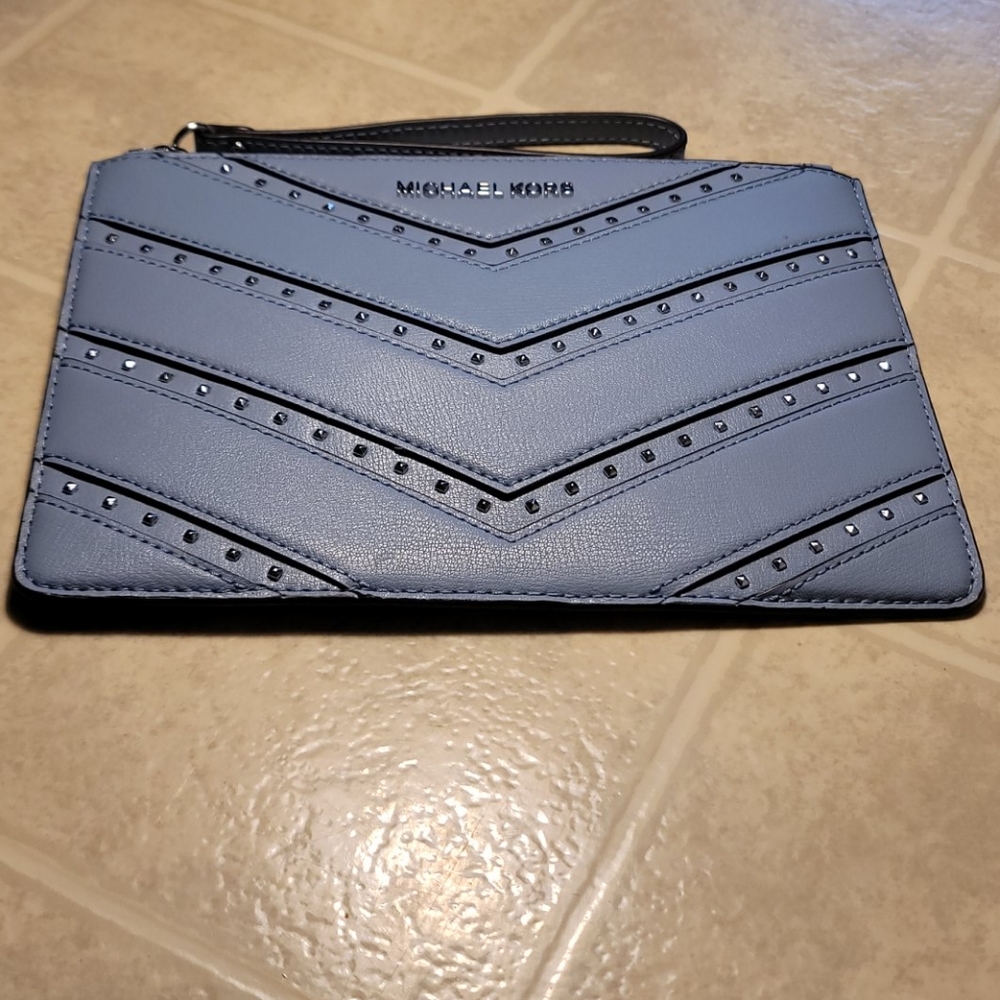 Michael Kors ELLIS XL Zip Clutch Wristlet - Picture 4 of 13